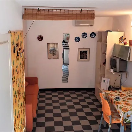 Apartment La Casetta Del Borgo By Holiday World